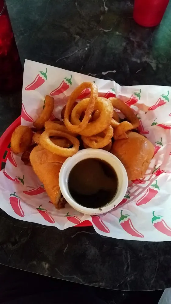 Prim Rib Sandwich w on an Rings